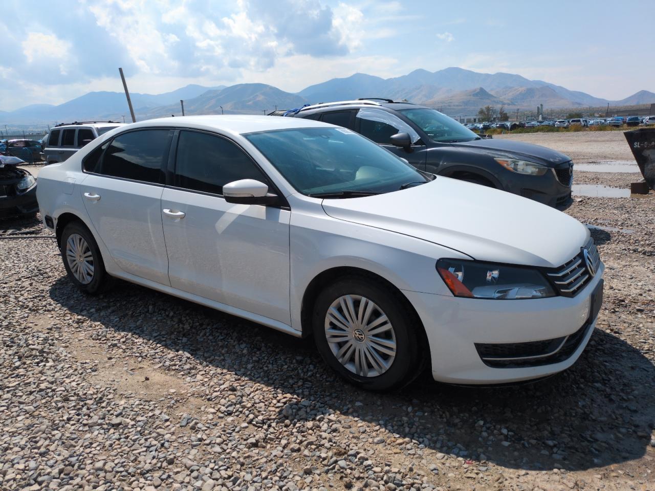 2014 Volkswagen Passat S - Фото 4