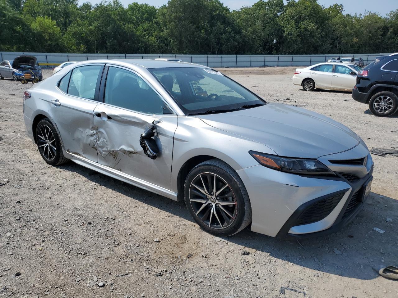2022 Toyota Camry Se - Фото 4