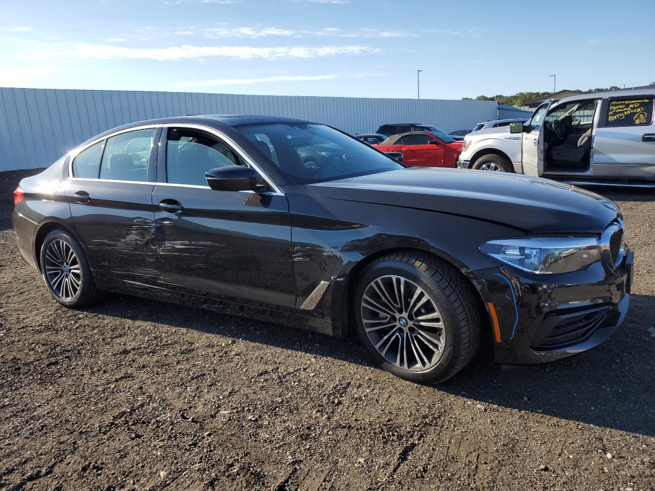 2019 BMW 530 Xi - Фото 4