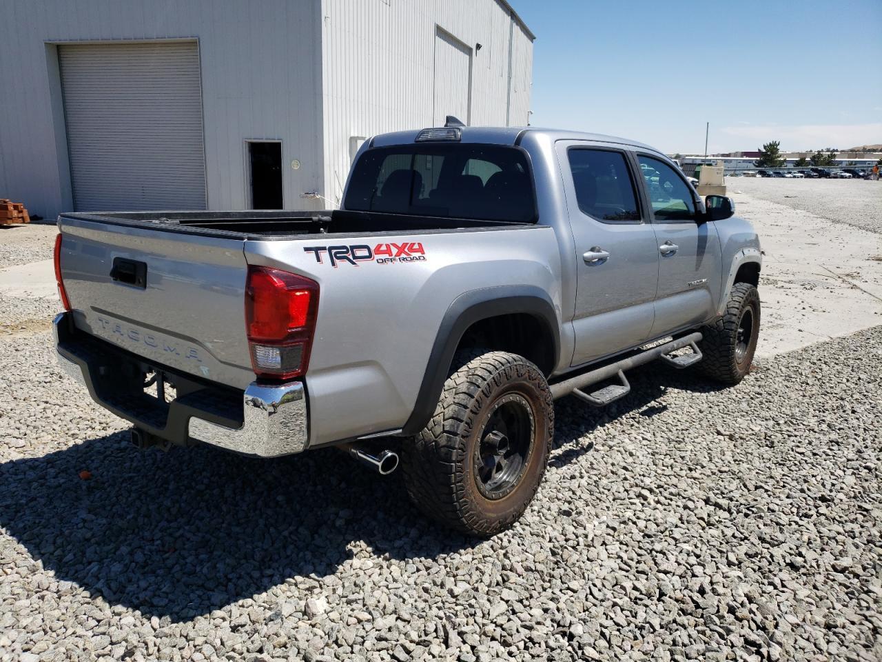 2019 Toyota Tacoma Double Cab - Фото 3