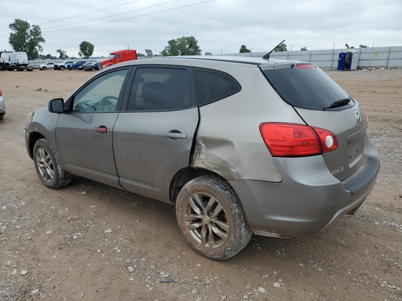 2010 Nissan Rogue S - Image 2