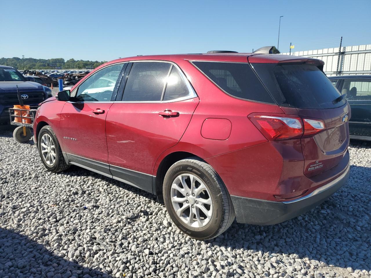 2018 Chevrolet Equinox Lt - Image 2