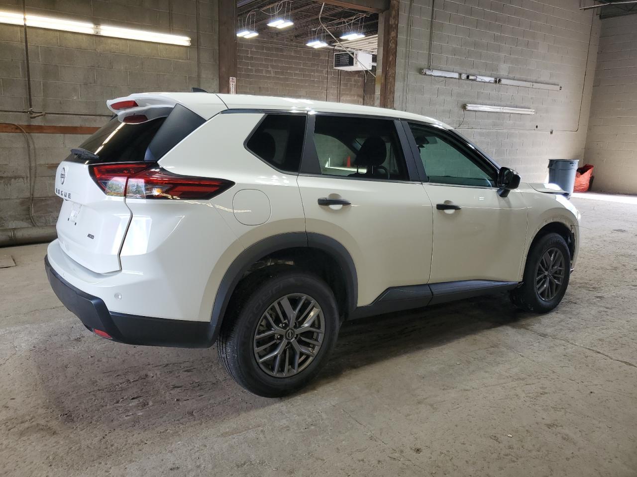 2024 Nissan Rogue S - Фото 3