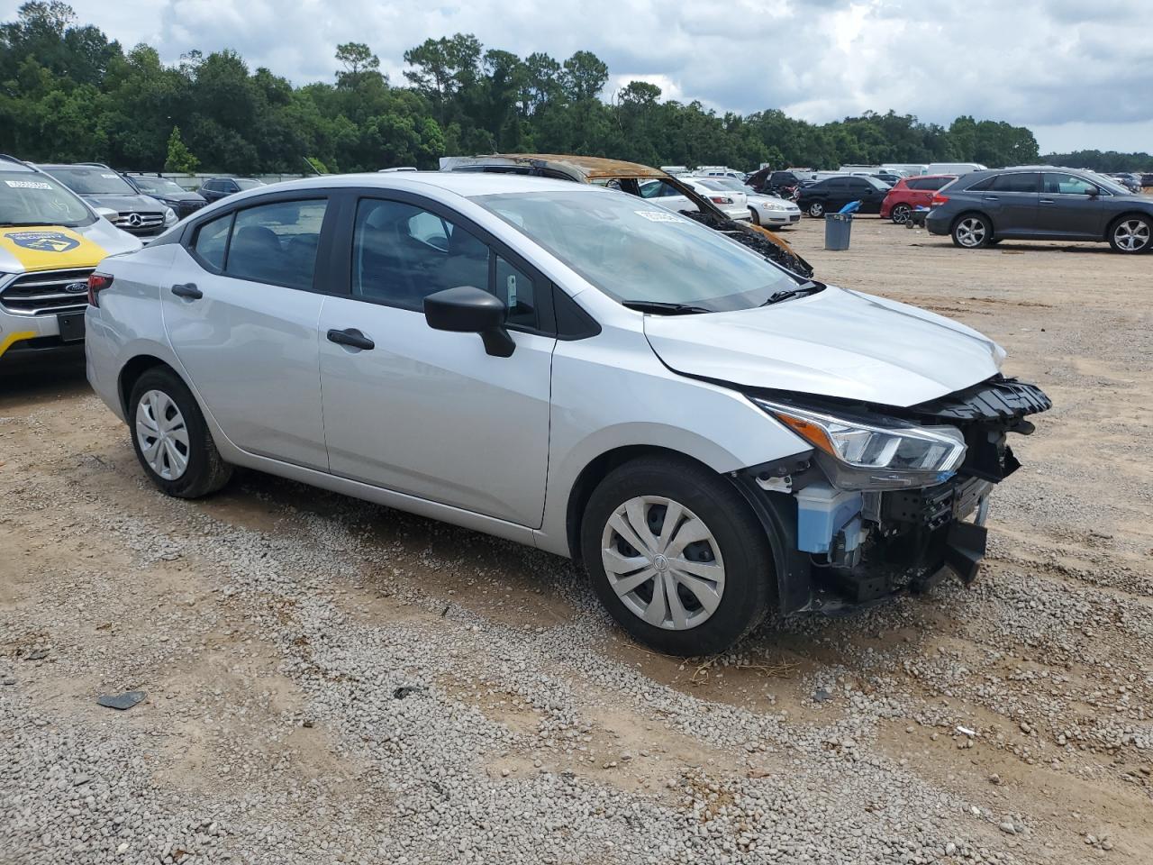 2024 Nissan Versa S - Фото 4