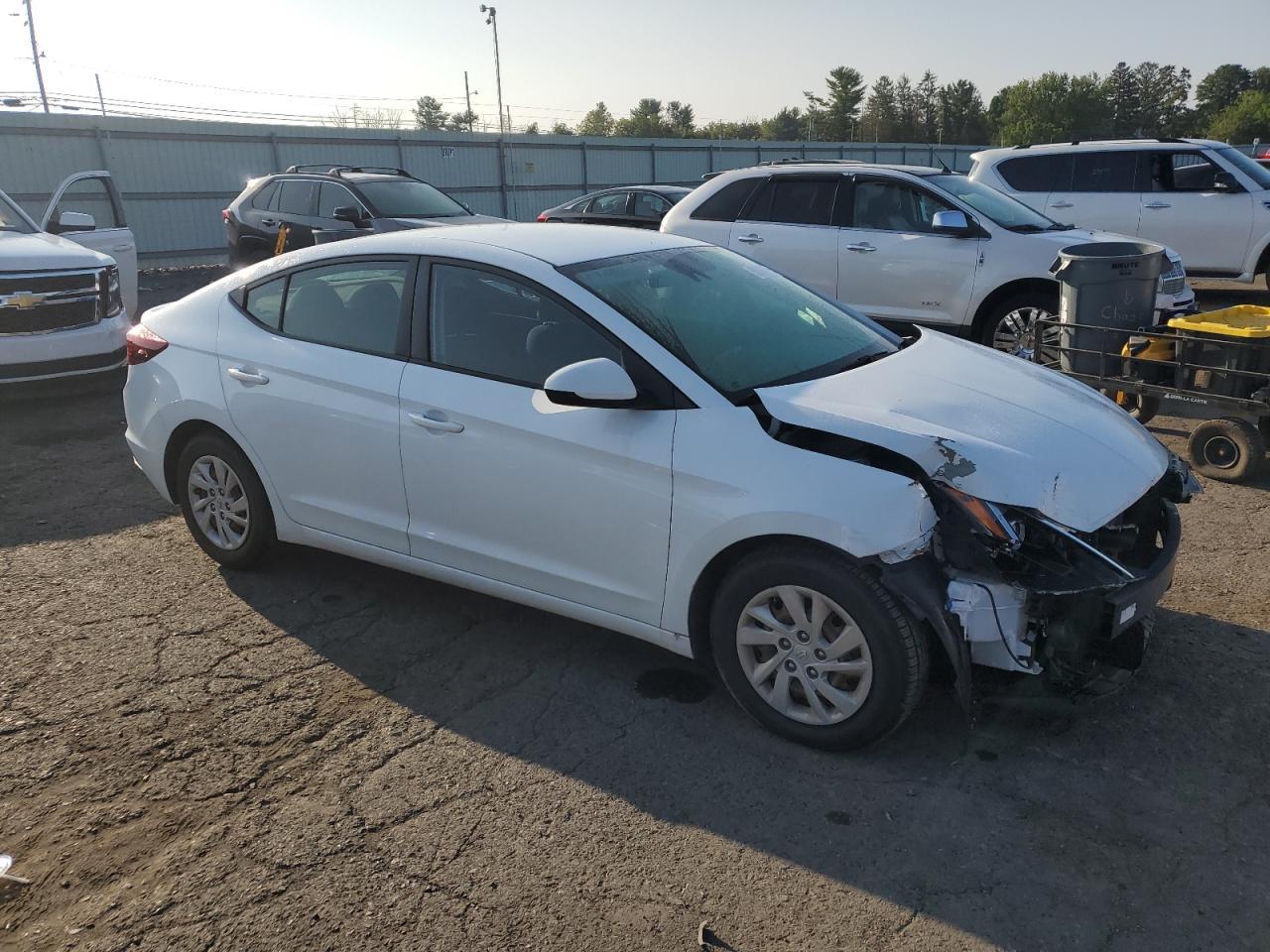 2020 Hyundai Elantra Se - Фото 4