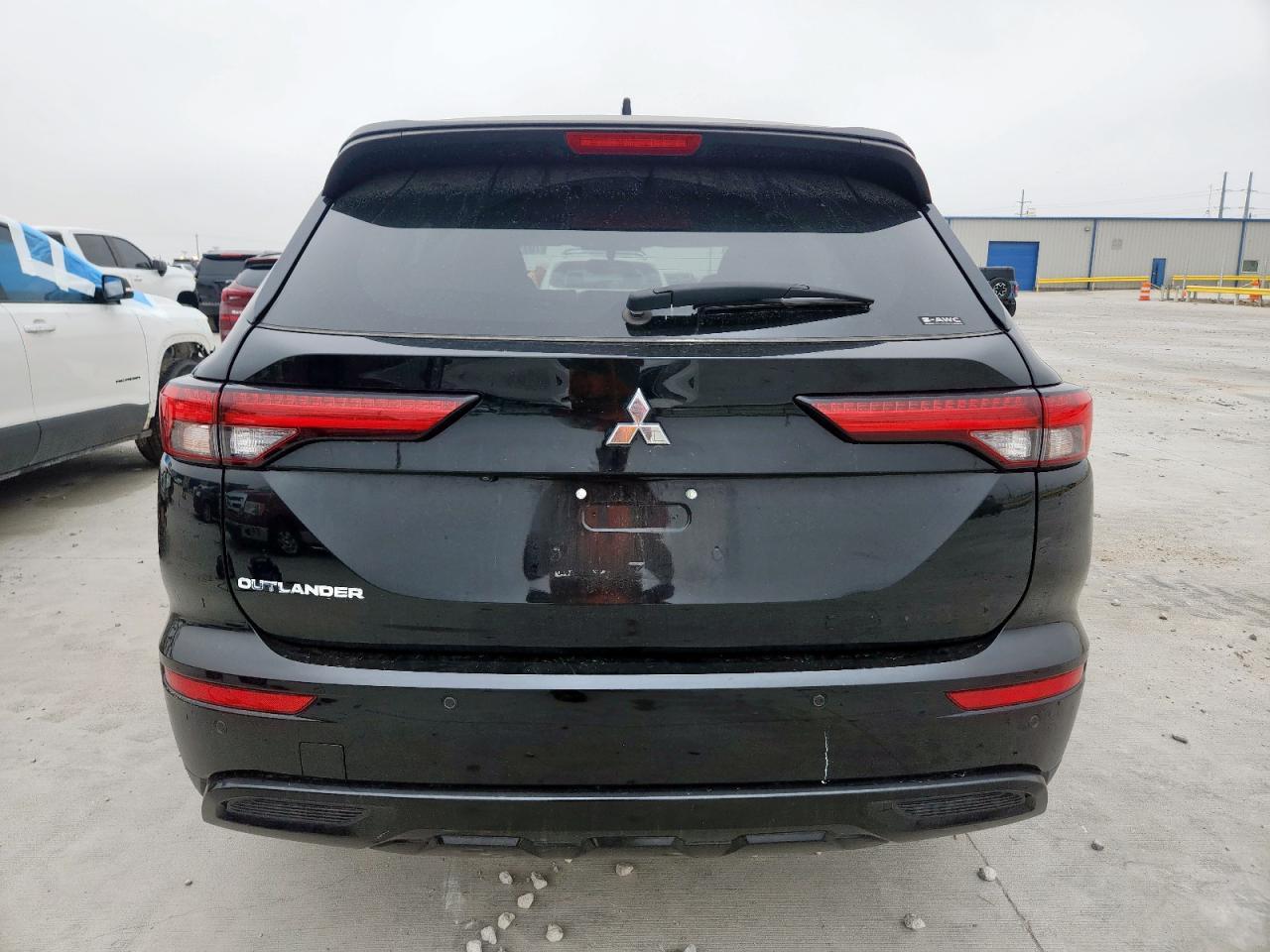 2022 Mitsubishi Outlander Se - Фото 6