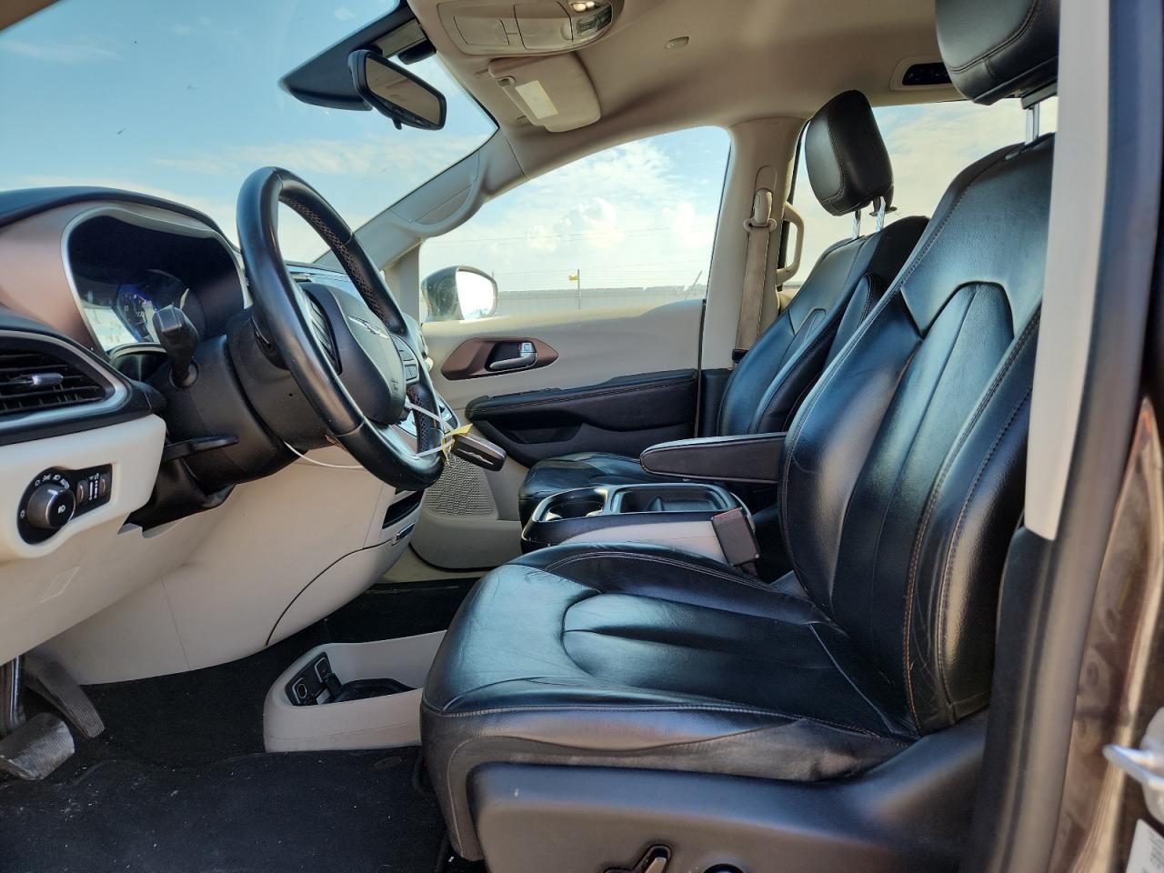 2017 Chrysler Pacifica Touring L - Фото 7