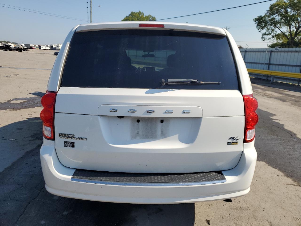 2016 Dodge Grand Caravan R/T - Image 6