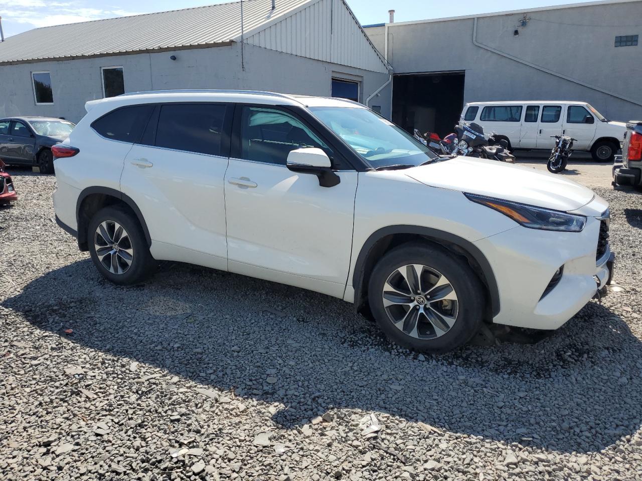 2021 Toyota Highlander Xle - Фото 4