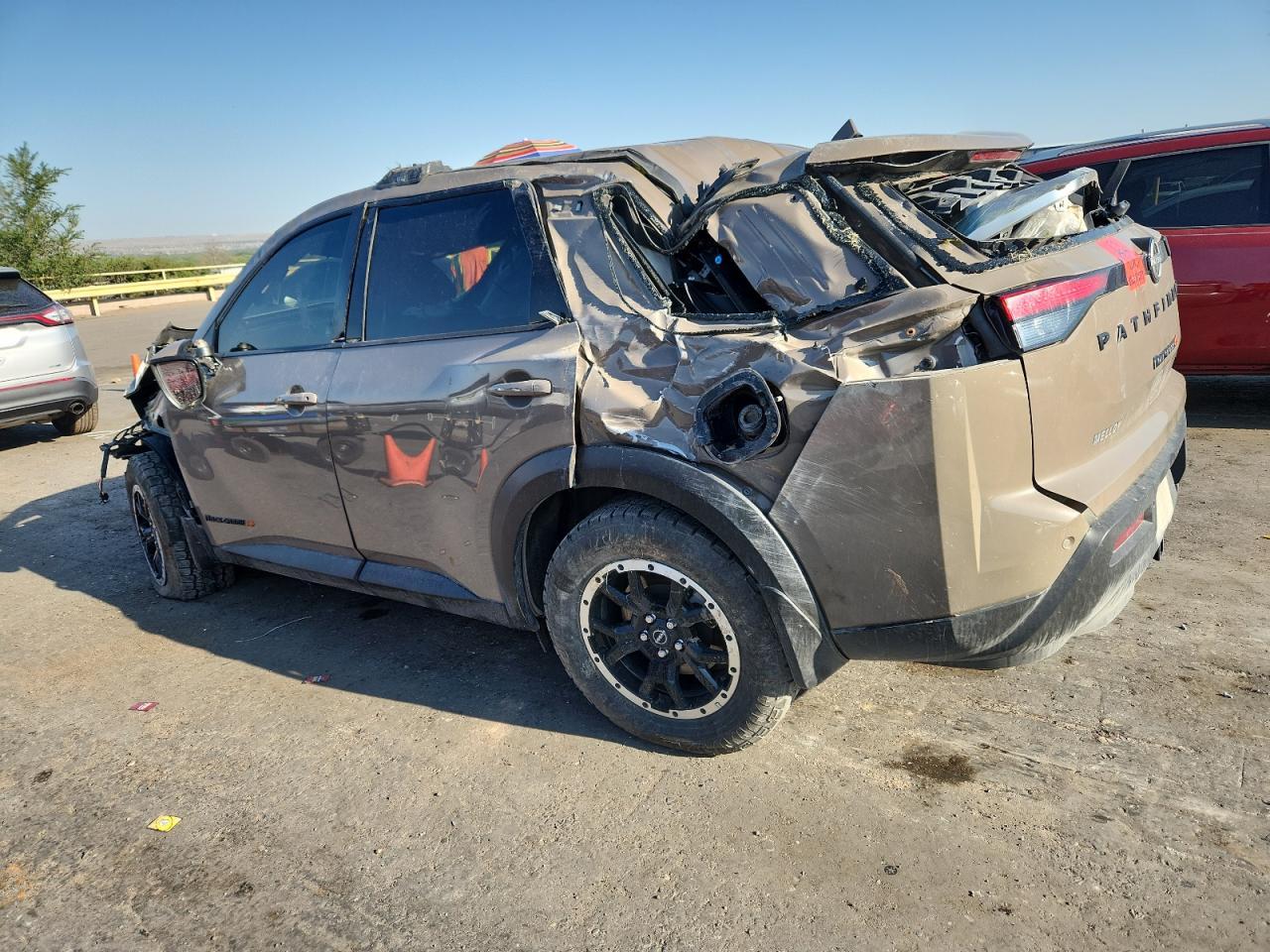 2024 Nissan Pathfinder Rock Creek - Image 2