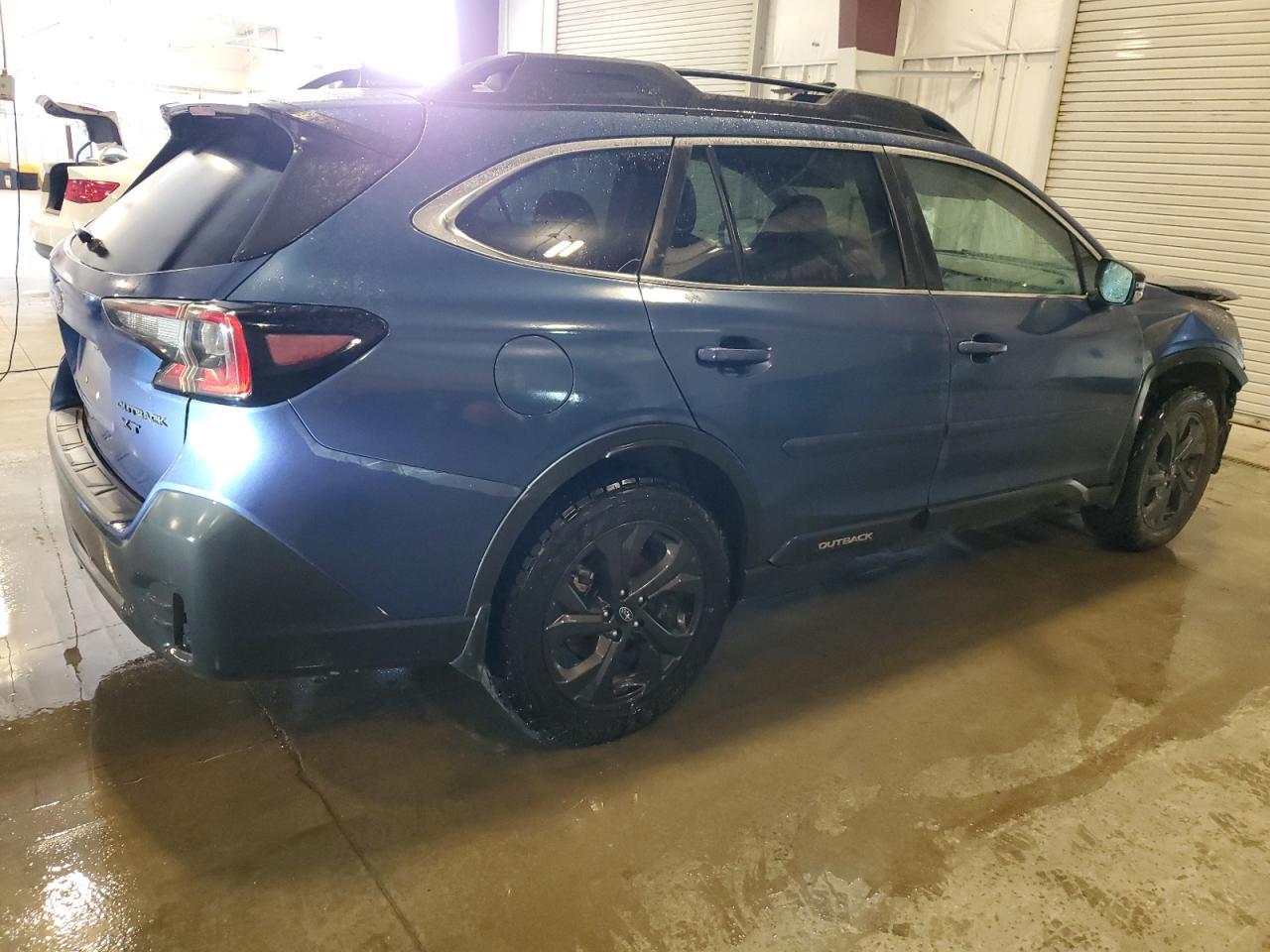 2020 Subaru Outback Onyx Edition Xt - Image 3