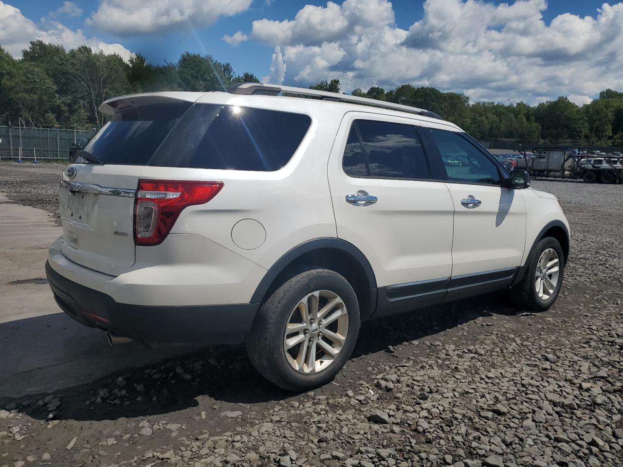 2014 Ford Explorer Xlt - Фото 3