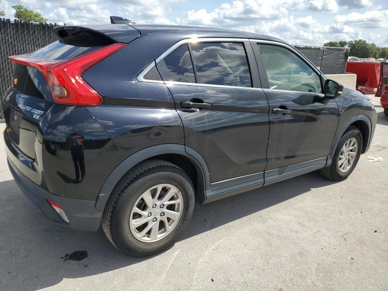 2019 Mitsubishi Eclipse Cross Es - Image 3