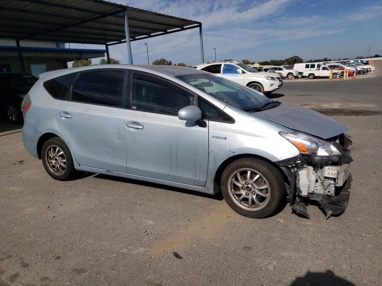 2012 Toyota Prius V - Фото 4
