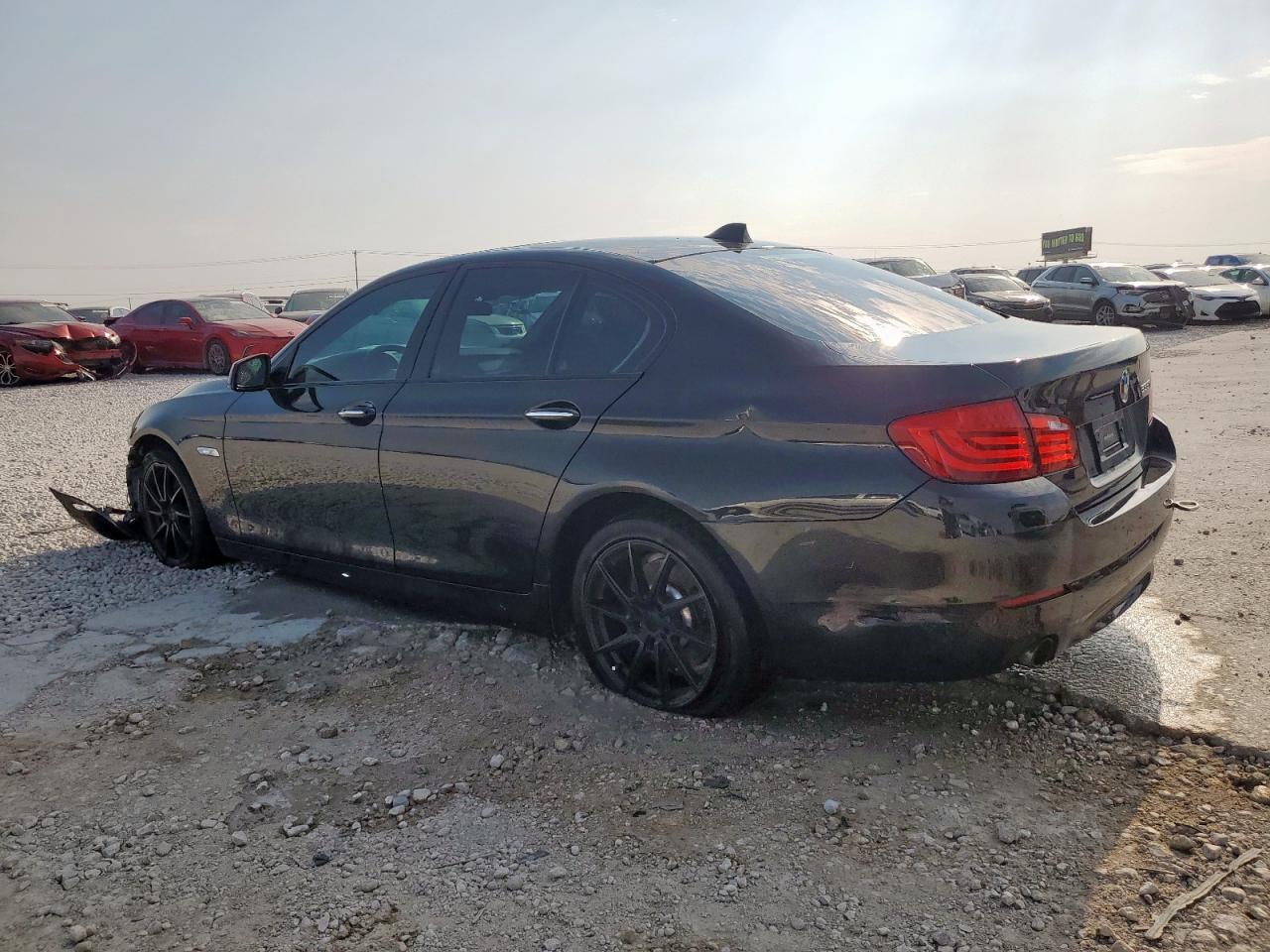 2011 BMW 535 I - Фото 2