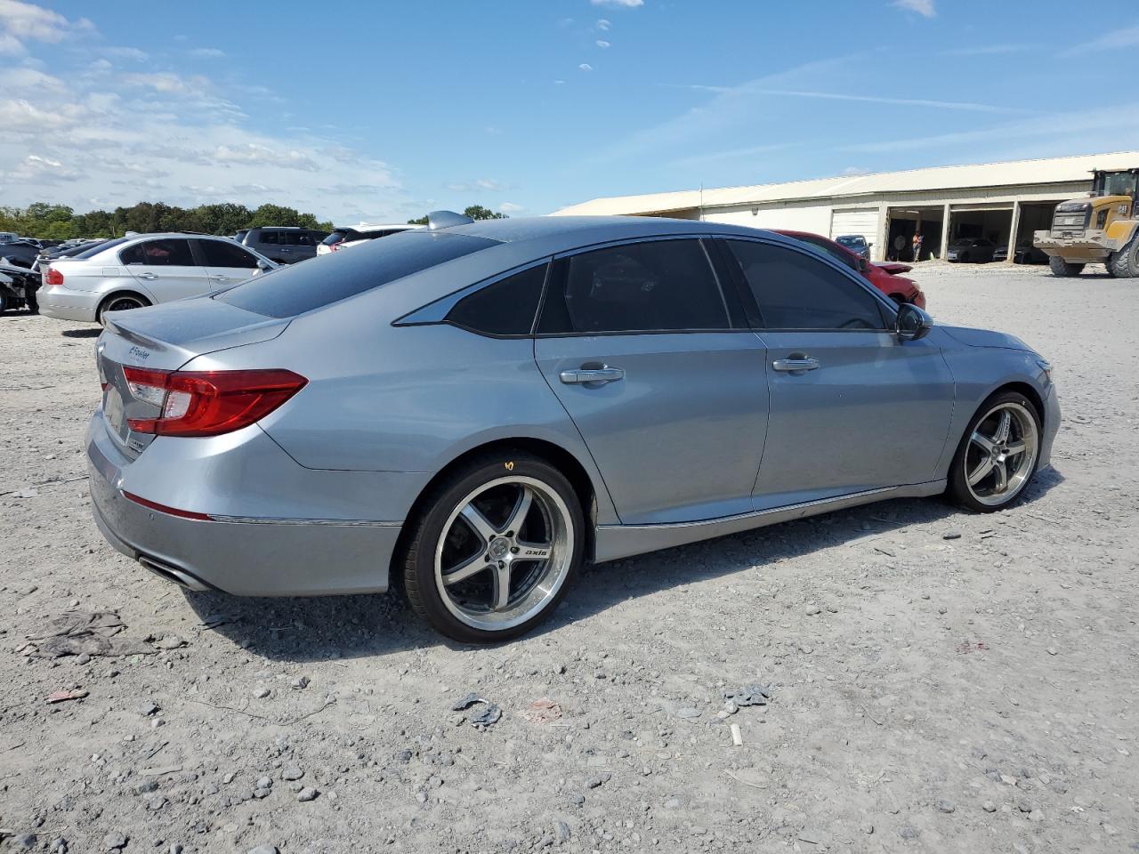 2019 Honda Accord Touring - Фото 3