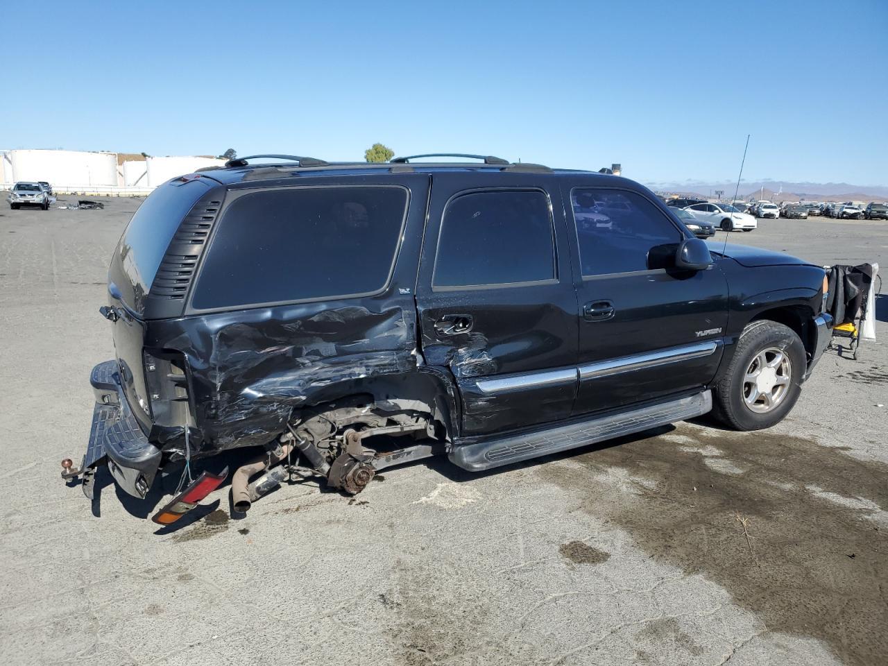 2005 GMC Yukon - Фото 3