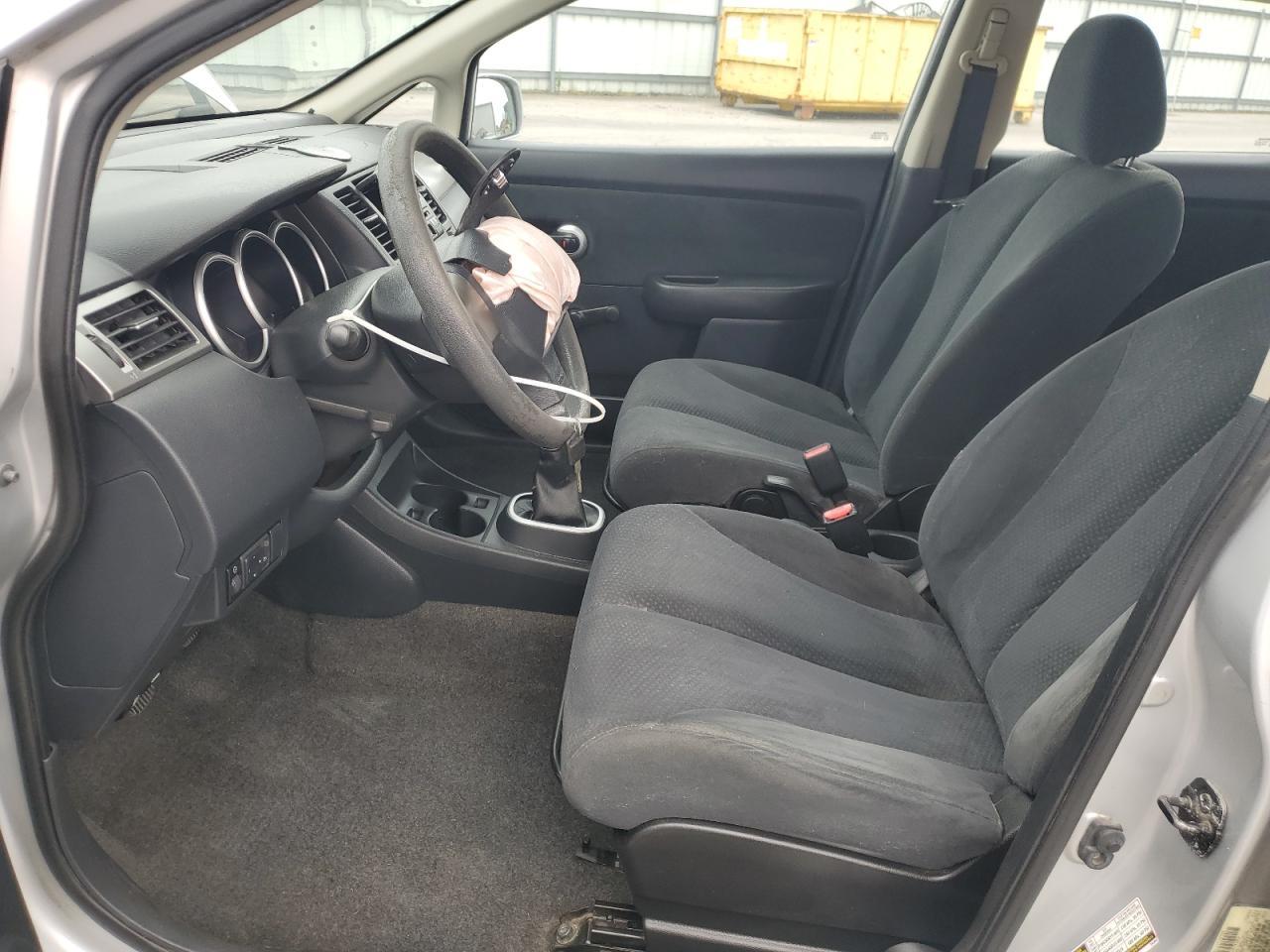 2011 Nissan Versa S - Фото 7