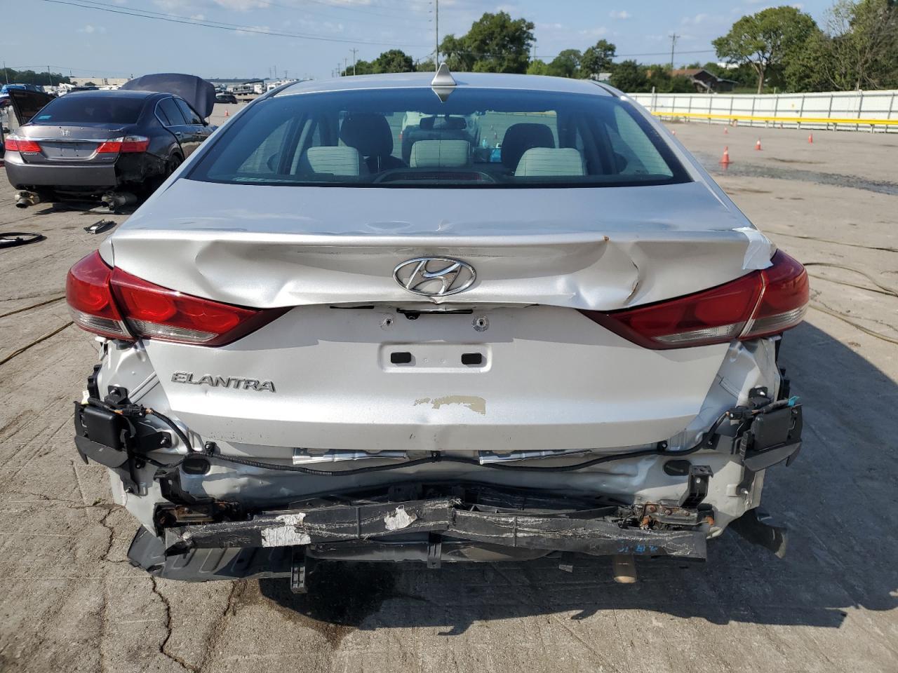 2018 Hyundai Elantra Sel - Фото 6