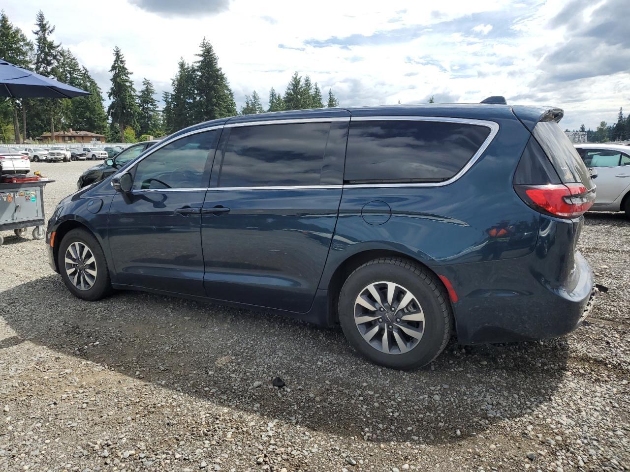 2022 Chrysler Pacifica Hybrid Touring L - Фото 2