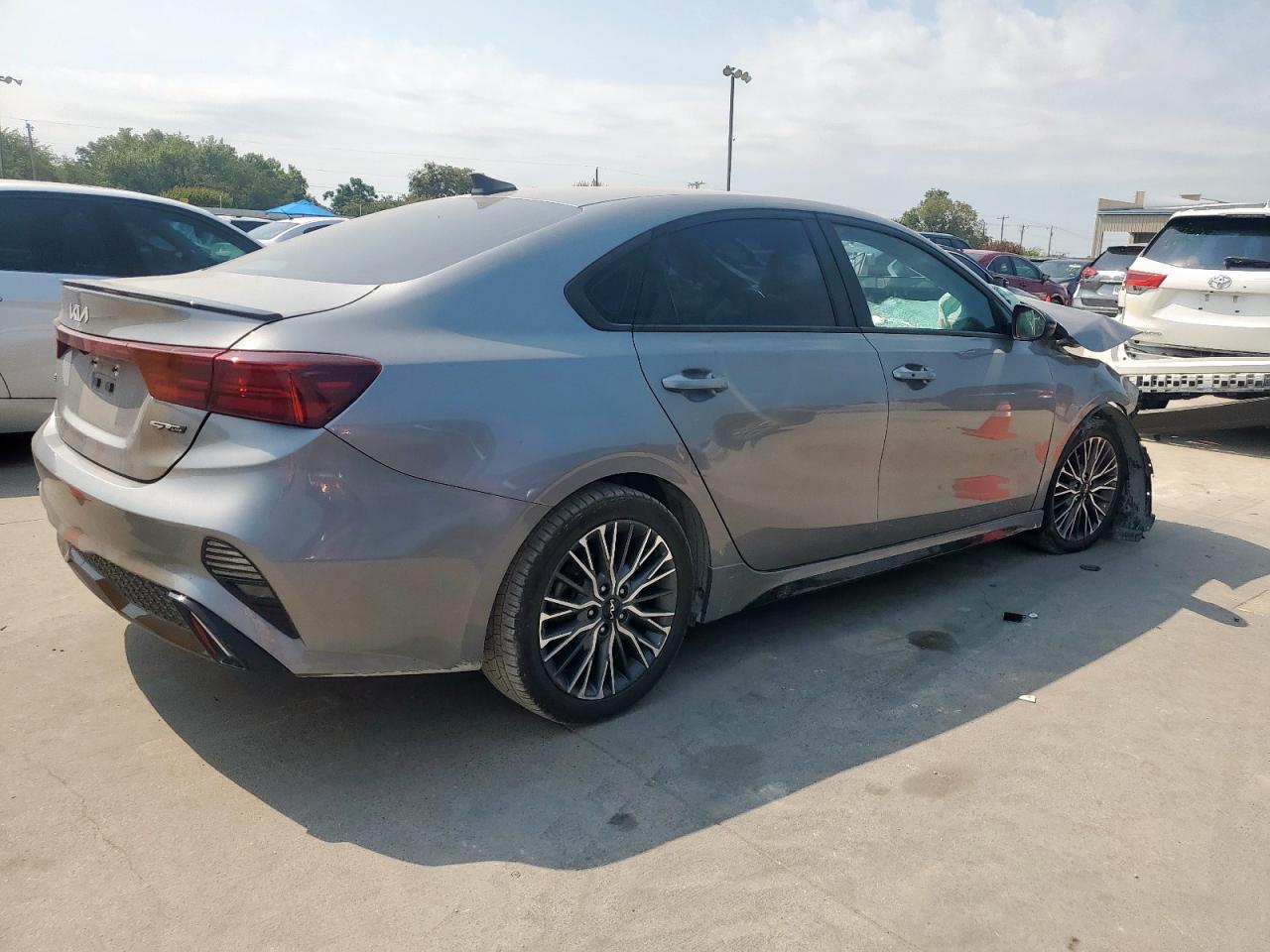 2023 Kia Forte Gt Line - Фото 3