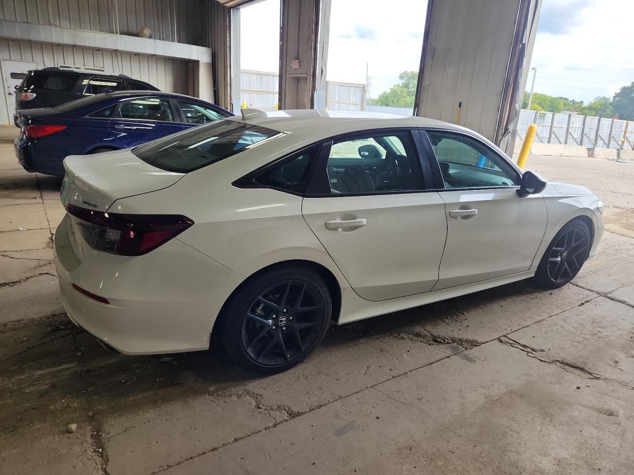 2025 Honda Civic Sport - Фото 3