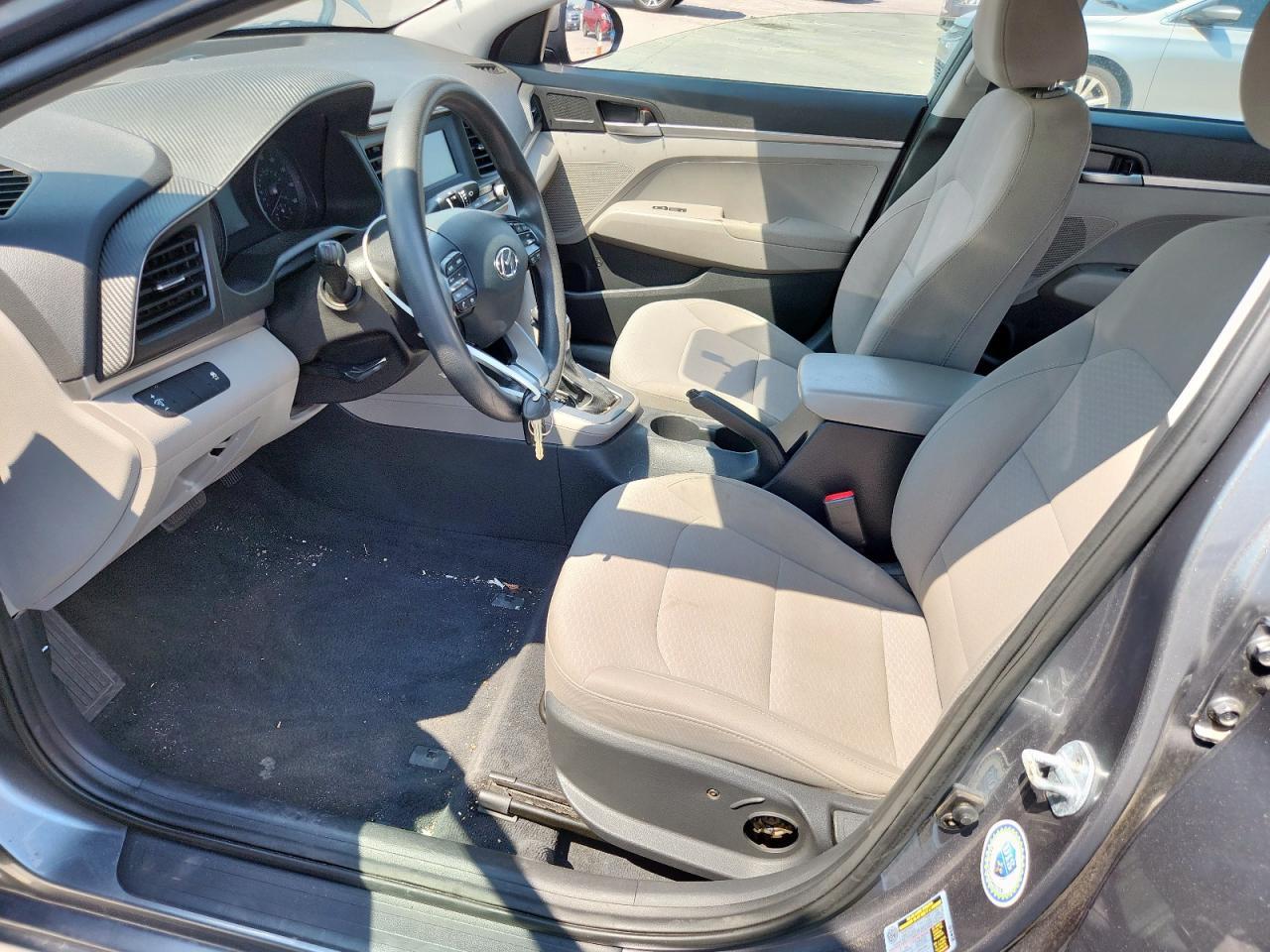 2019 Hyundai Elantra Se - Image 7