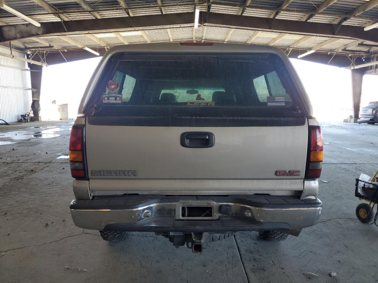 2005 GMC Sierra K2500 Heavy Duty - Фото 6