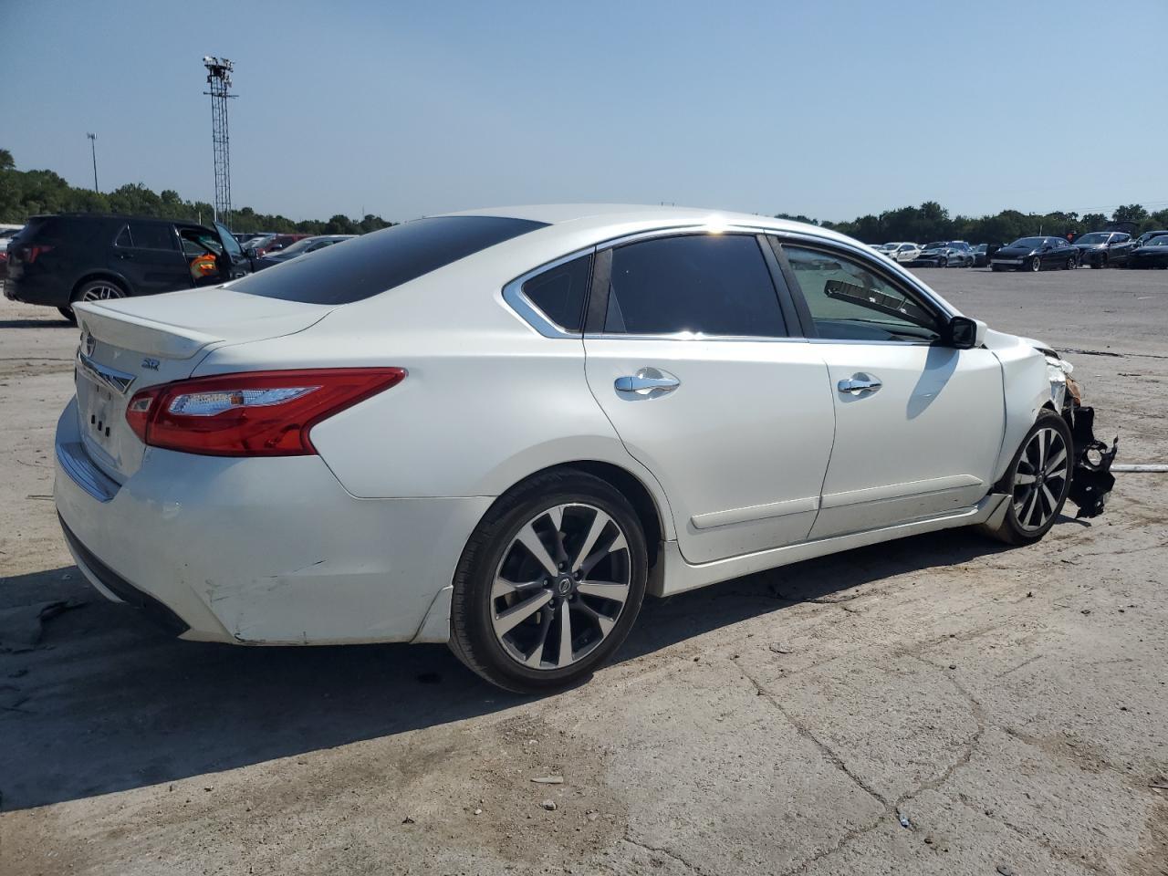 2016 Nissan Altima 2.5 - Фото 3