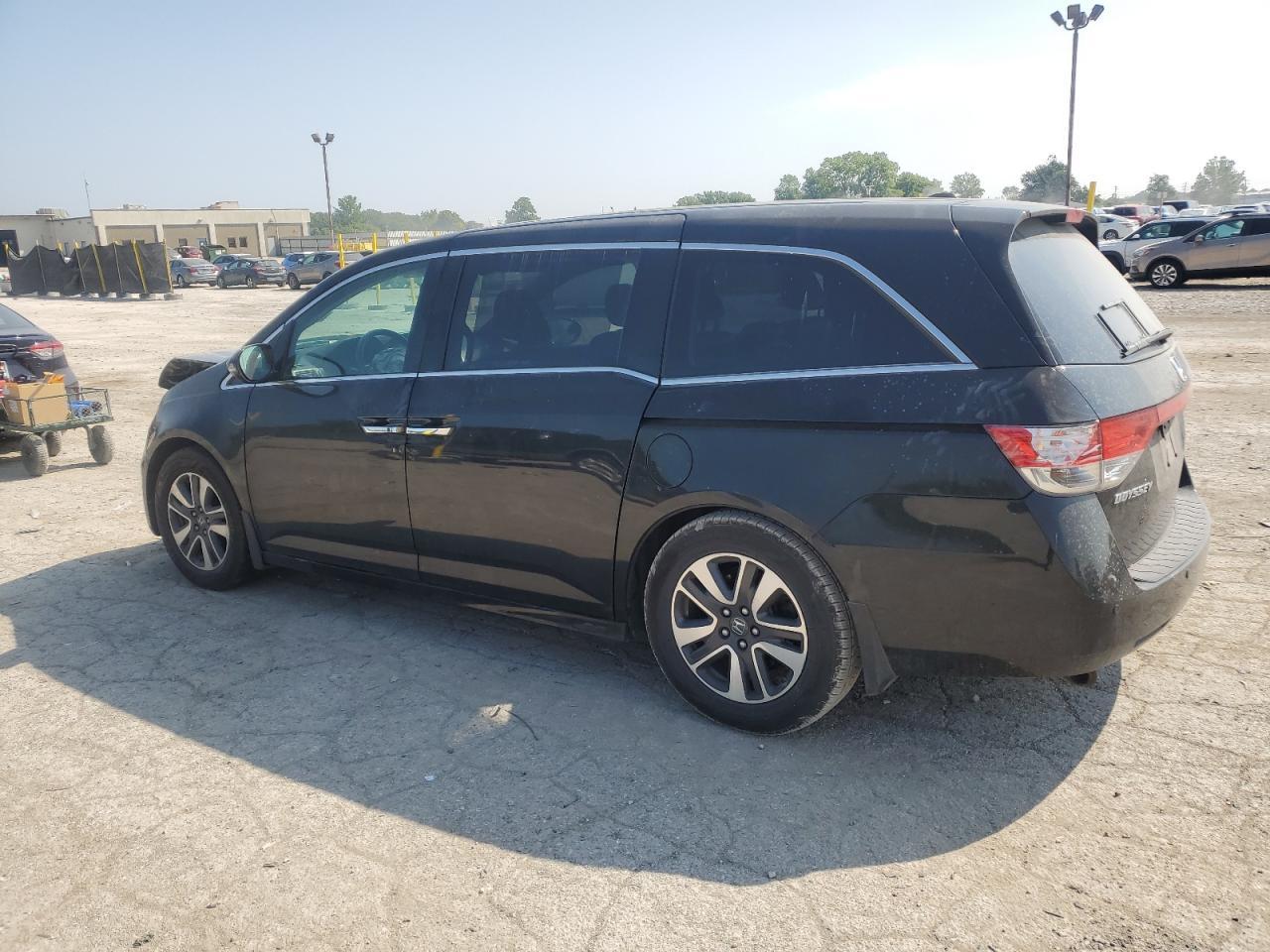 2014 Honda Odyssey Touring - Image 2