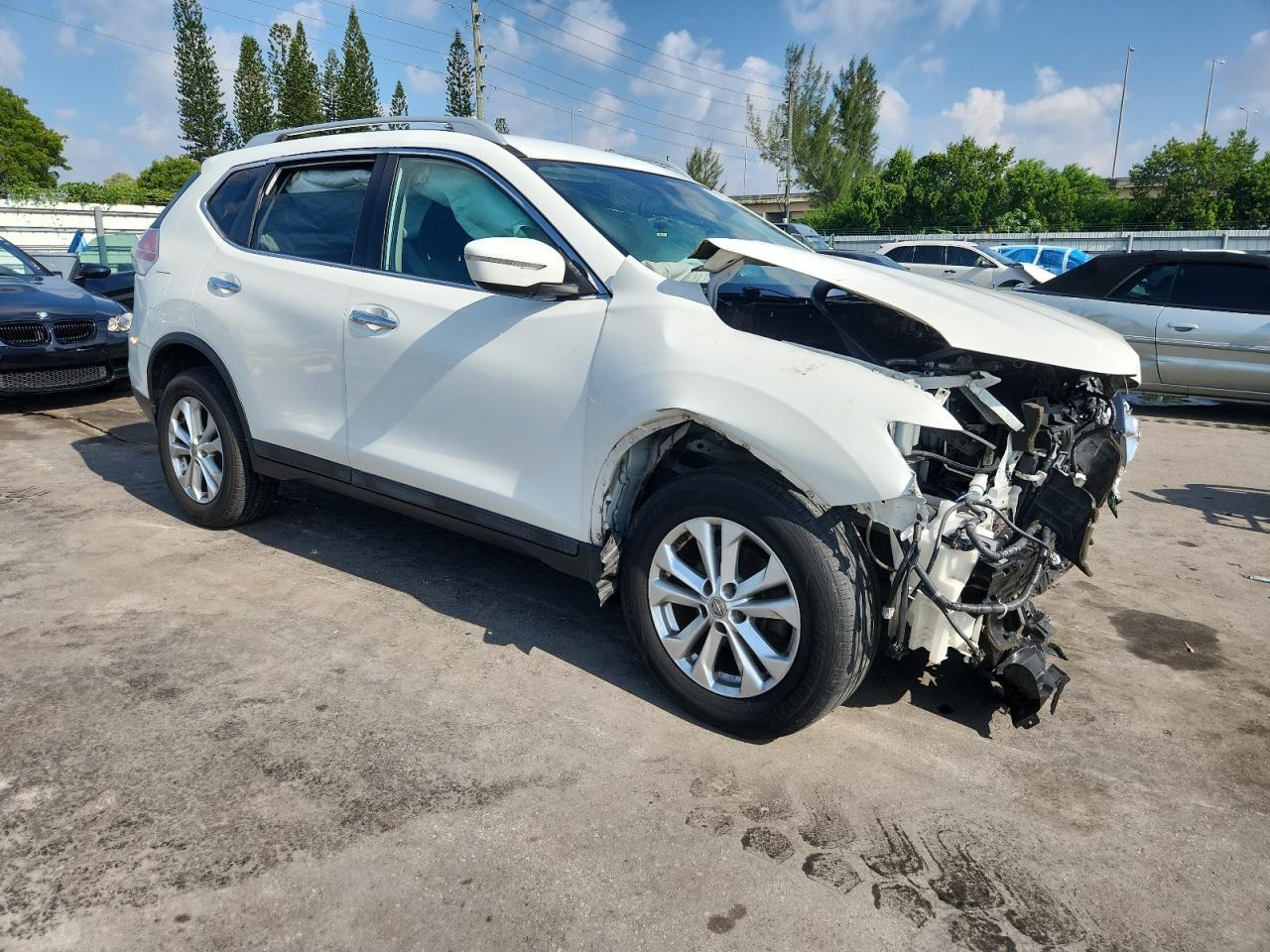 2015 Nissan Rogue S - Фото 4