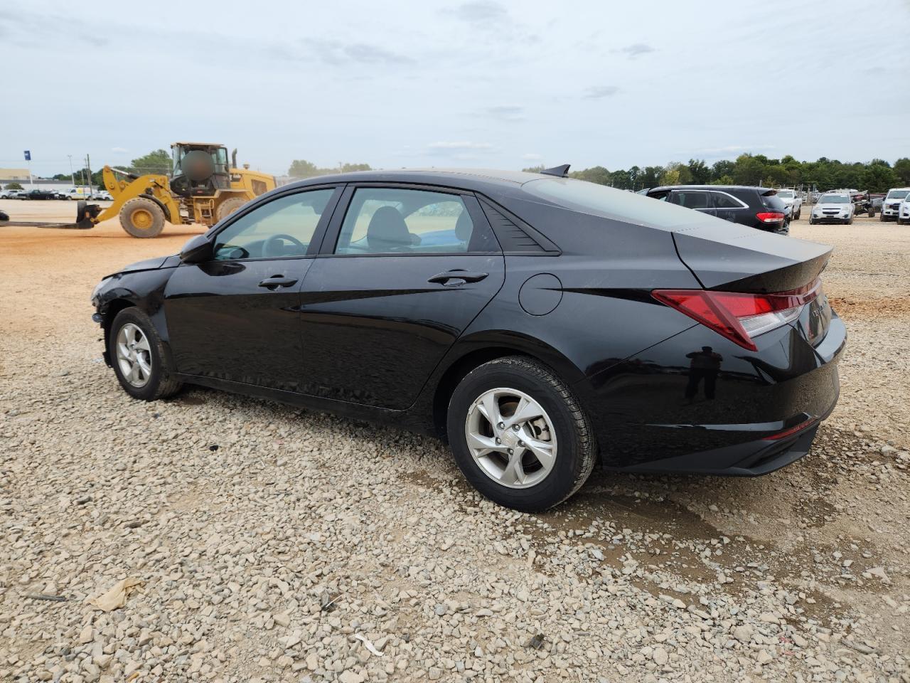 2023 Hyundai Elantra Se - Image 2