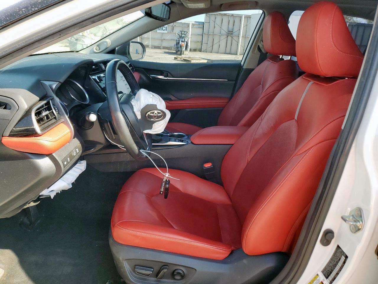 2020 Toyota Camry Xse - Фото 7