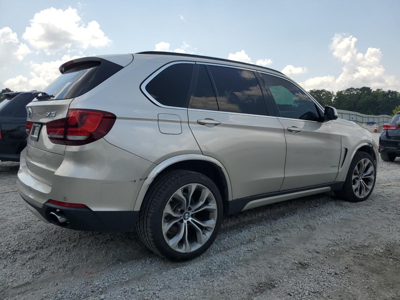 2015 BMW X5 xDrive35I - Фото 3