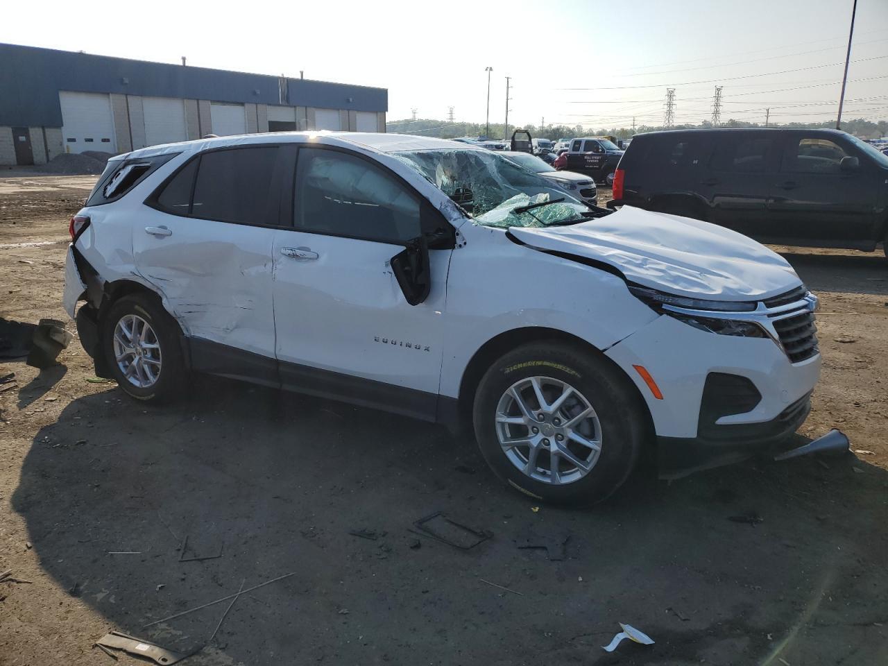 2024 Chevrolet Equinox Ls - Image 4