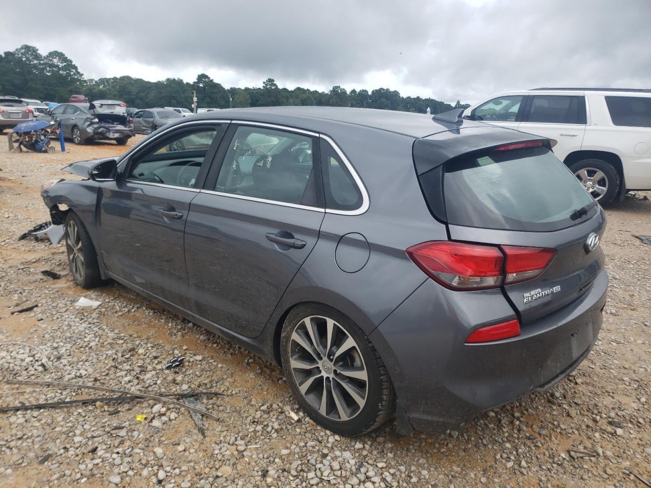 2018 Hyundai Elantra Gt - Image 2