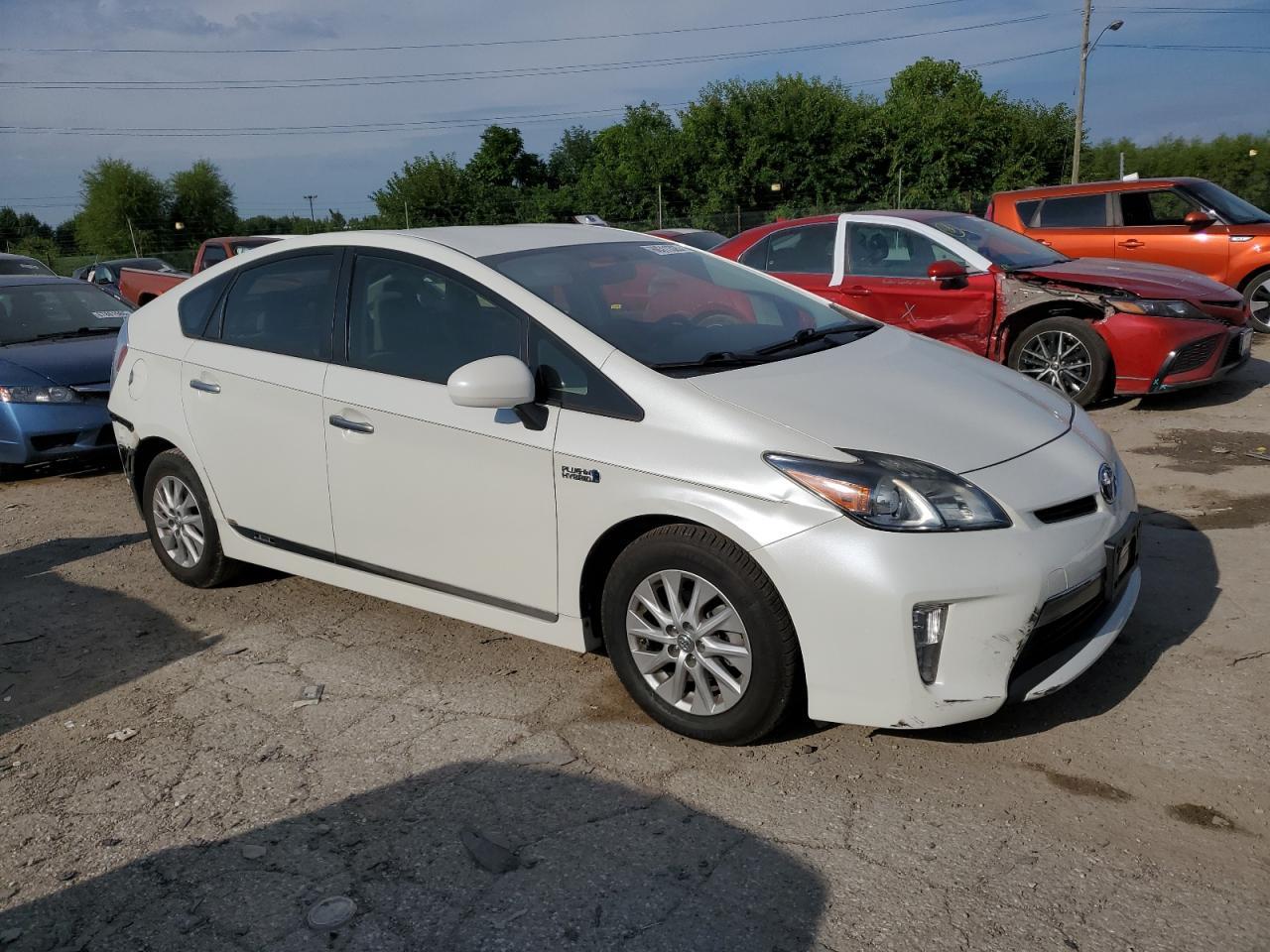 2013 Toyota Prius Plug-In - Фото 4
