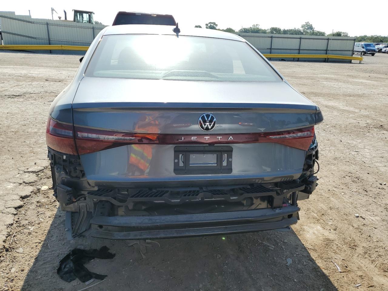 2025 Volkswagen Jetta Sport - Image 6