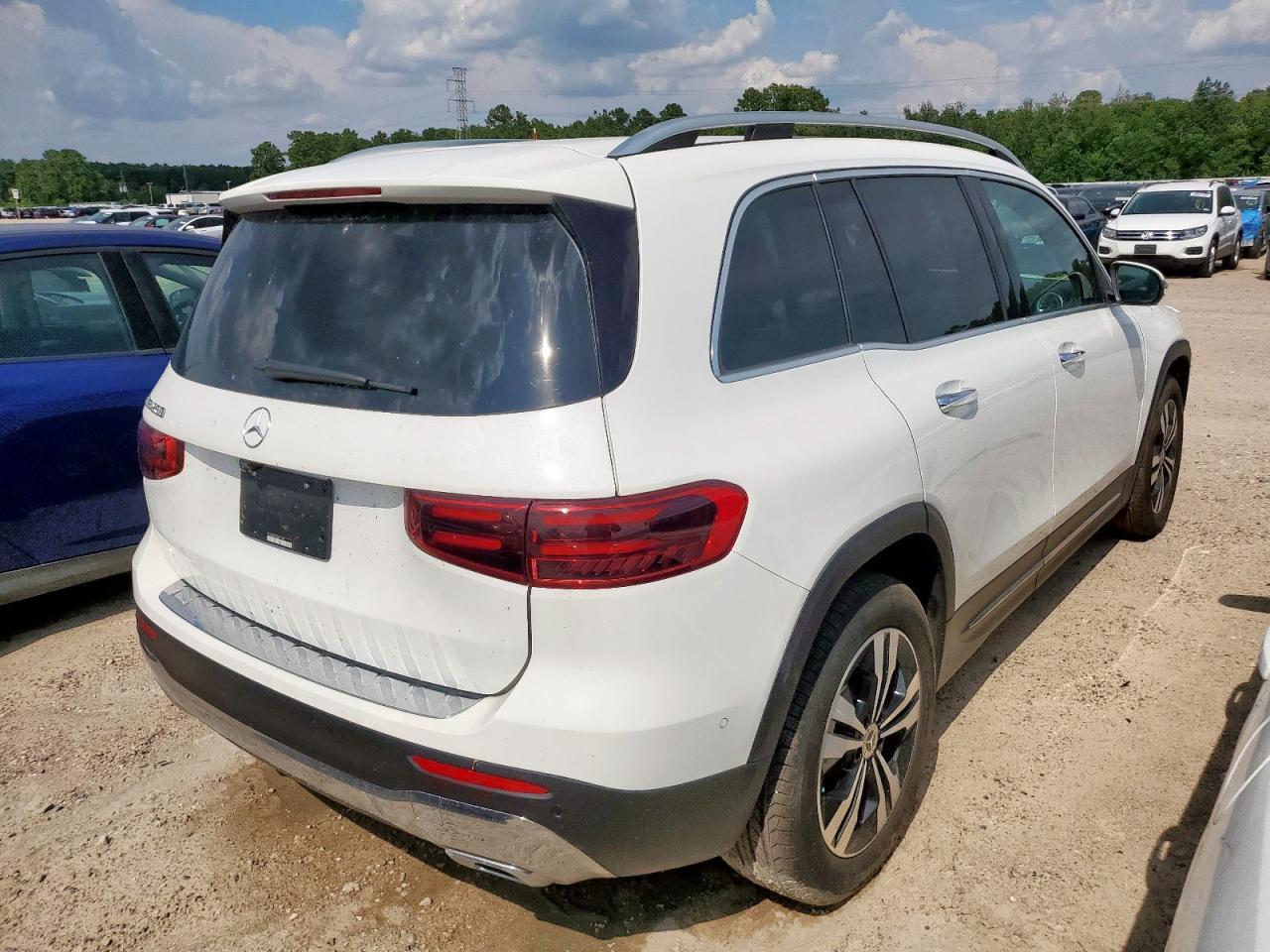 2025 Mercedes-Benz Glb 250 - Фото 3