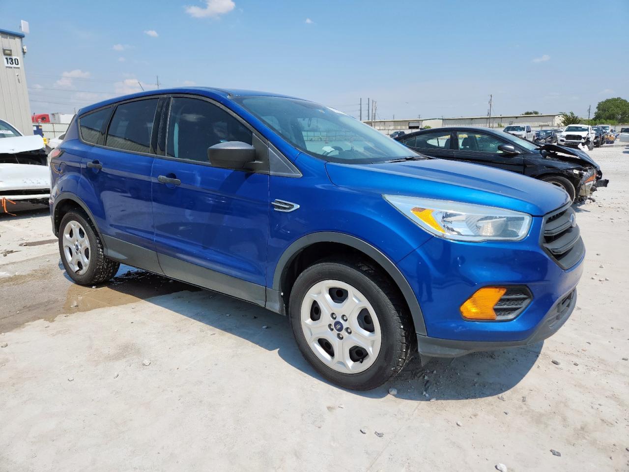 2017 Ford Escape S - Фото 4