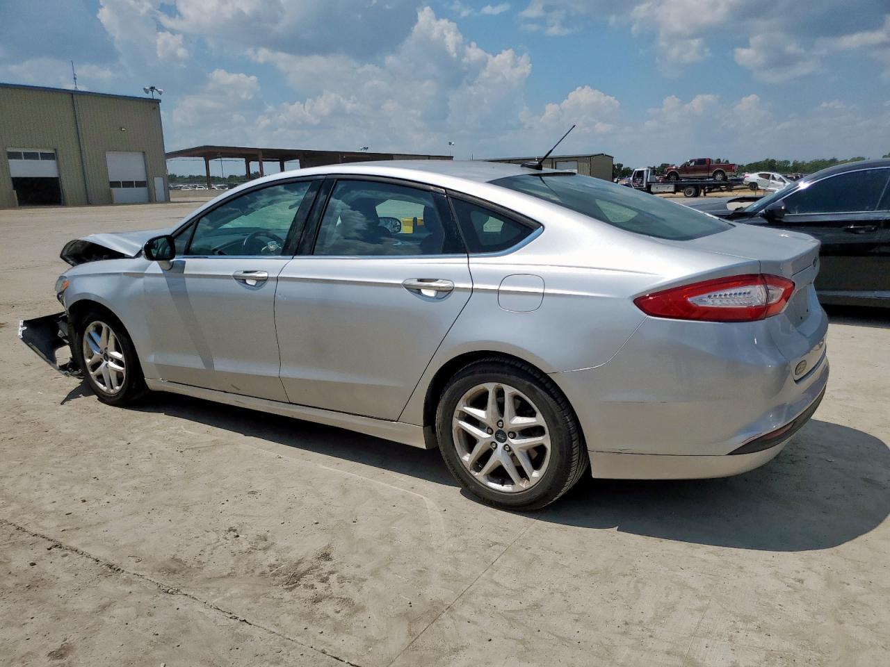 2016 Ford Fusion Se - Фото 2