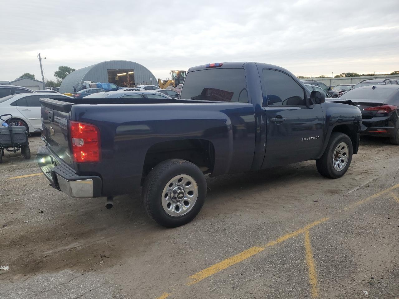 2010 Chevrolet Silverado C1500 - Image 3