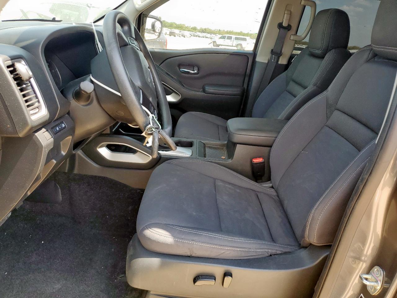 2023 Nissan Frontier S - Image 7