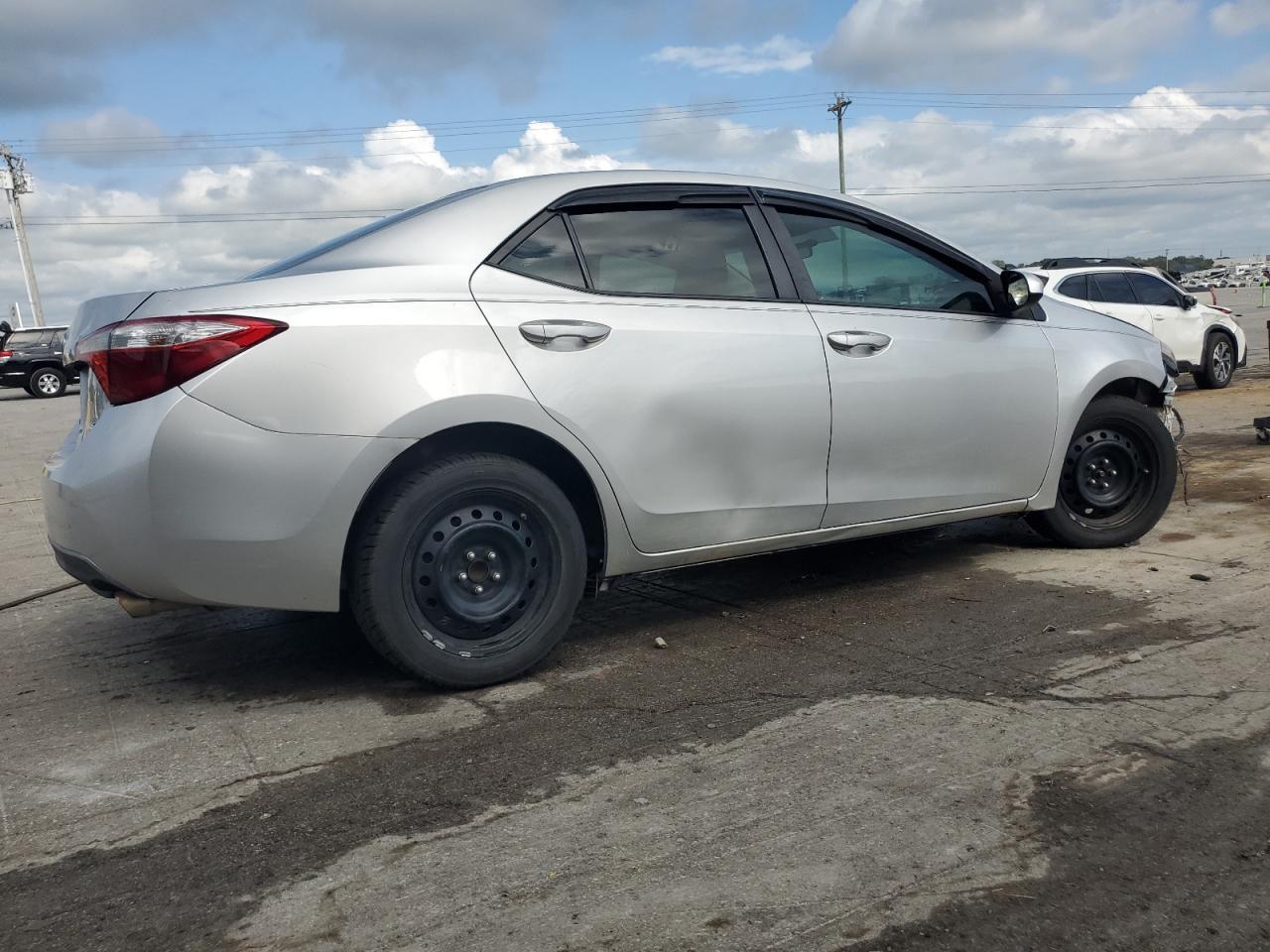 2015 Toyota Corolla L - Фото 3