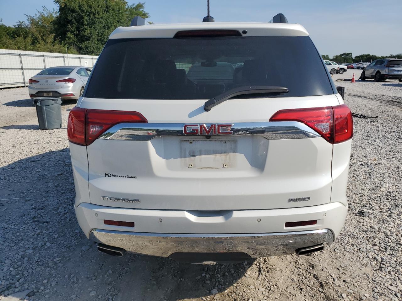 2018 GMC Acadia Denali - Фото 6