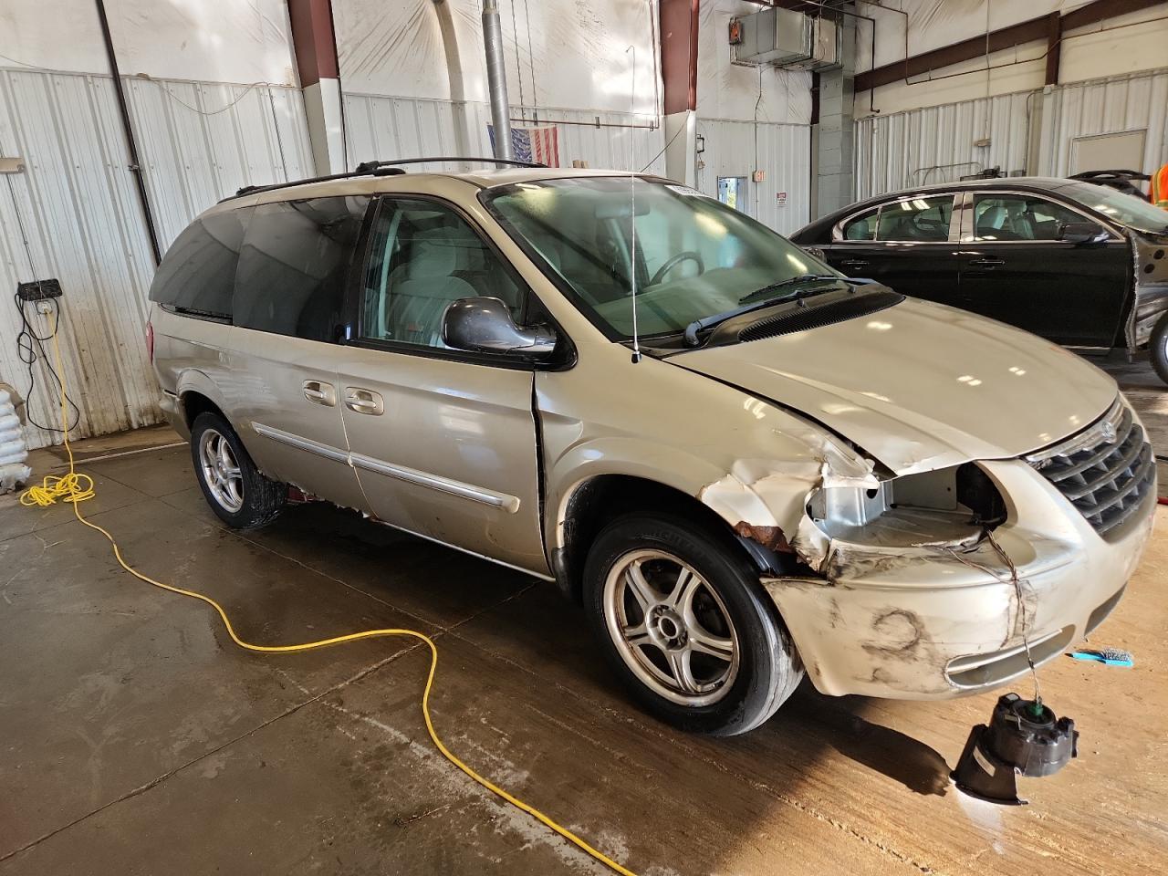 2007 Chrysler Town & Country Touring - Фото 4