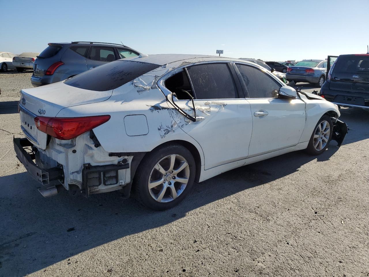 2015 Infiniti Q50 Base - Фото 3