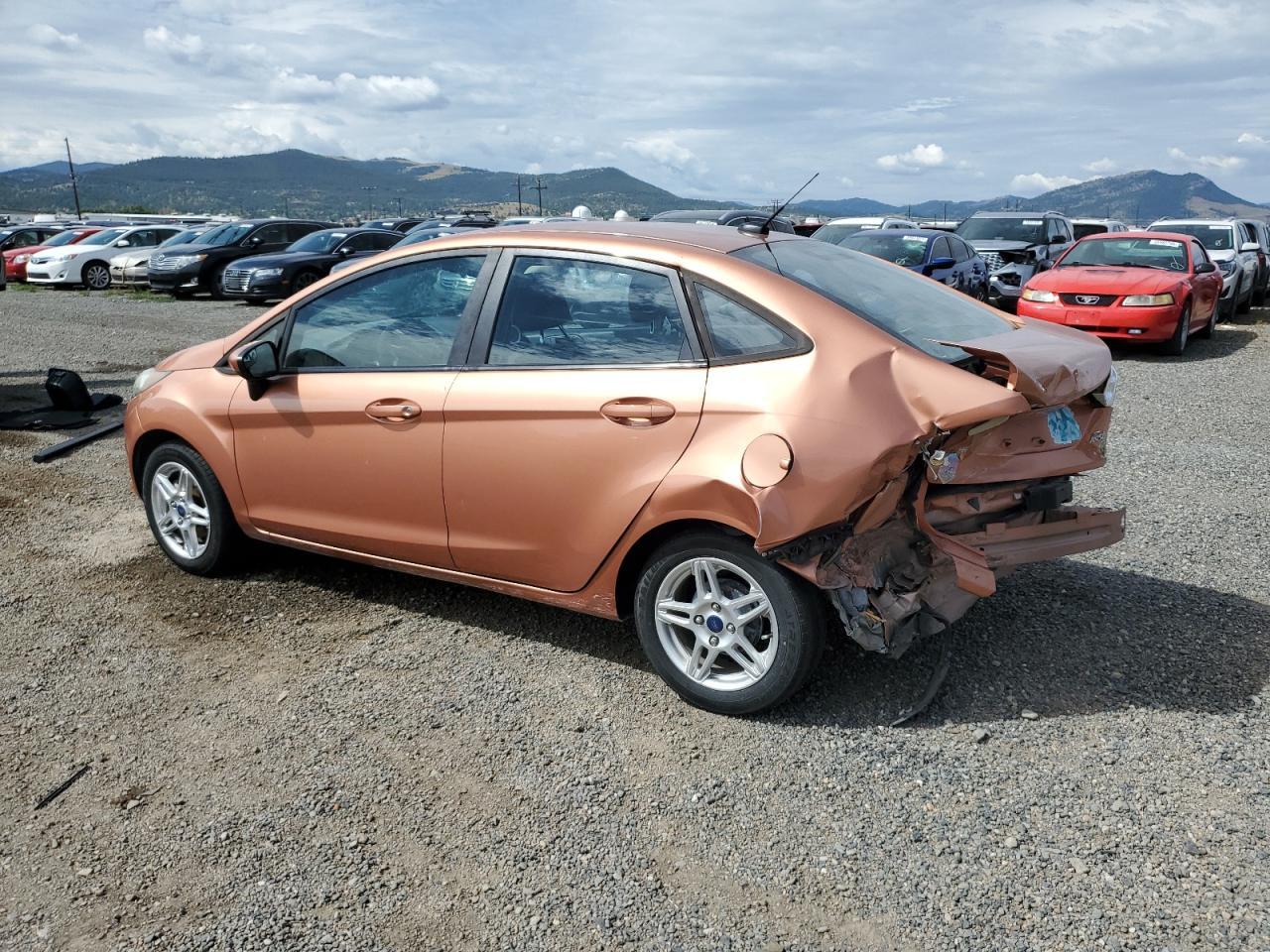 2017 Ford Fiesta Se - Фото 2
