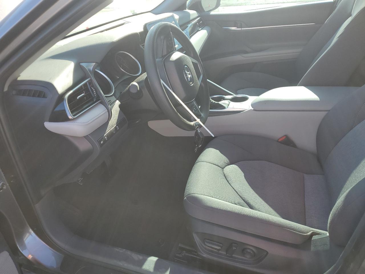 2023 Toyota Camry Le - Фото 7