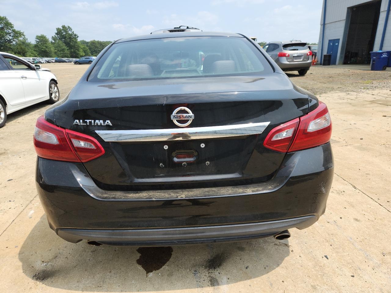 2018 Nissan Altima 2.5 - Image 6